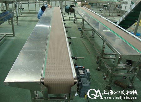 塑料網(wǎng)帶輸送機 塑料網(wǎng)帶輸送機