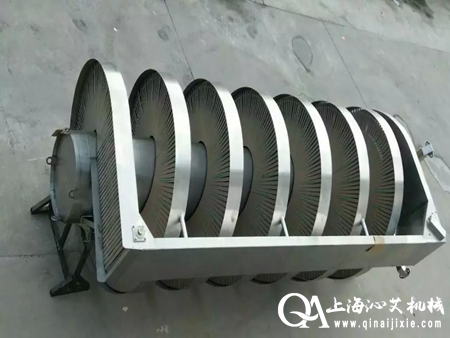 紙箱螺旋輸送設(shè)備 紙箱螺旋輸送設(shè)備