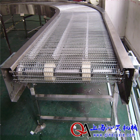 金屬網(wǎng)帶轉(zhuǎn)彎輸送機(jī) 金屬網(wǎng)帶轉(zhuǎn)彎輸送機(jī)