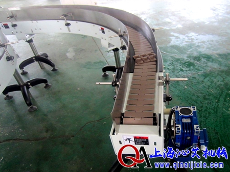 90度鏈板轉(zhuǎn)彎輸送機 90度鏈板轉(zhuǎn)彎輸送機