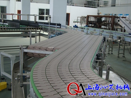 多排鏈板轉(zhuǎn)彎輸送機 多排鏈板轉(zhuǎn)彎輸送機