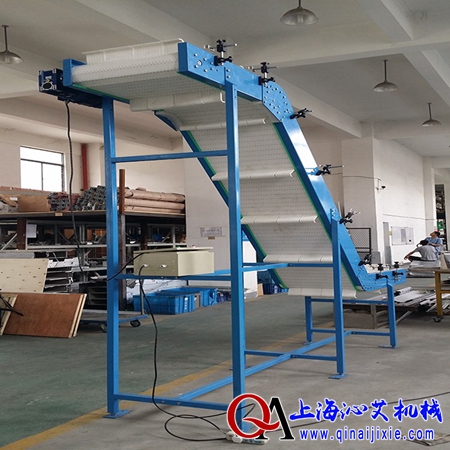 Z字型網(wǎng)帶爬坡輸送機(jī) Z字型網(wǎng)帶爬坡輸送機(jī)